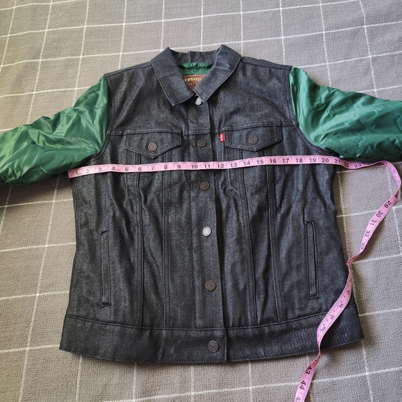 Green Bay Packers NFL x Levi's Denim Varsity Trucker Button-Up Jacket - Picture 5 of 13